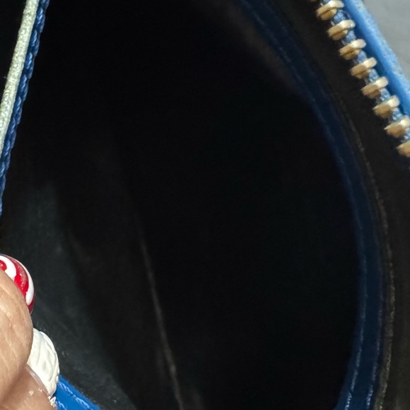 Pre owned LV blue leather 35 speedy in great use condition. - Picture 9 of 10